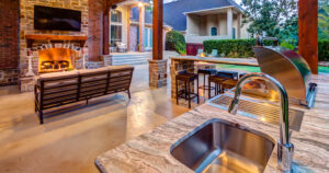 Houston Outdoor Kitchen Design Inspiration by Creekstone Outdoor Living