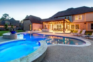 Saltwater vs. Freshwater Pools: Comparison & Contrast, Creekstone Outdoor Living, Houston